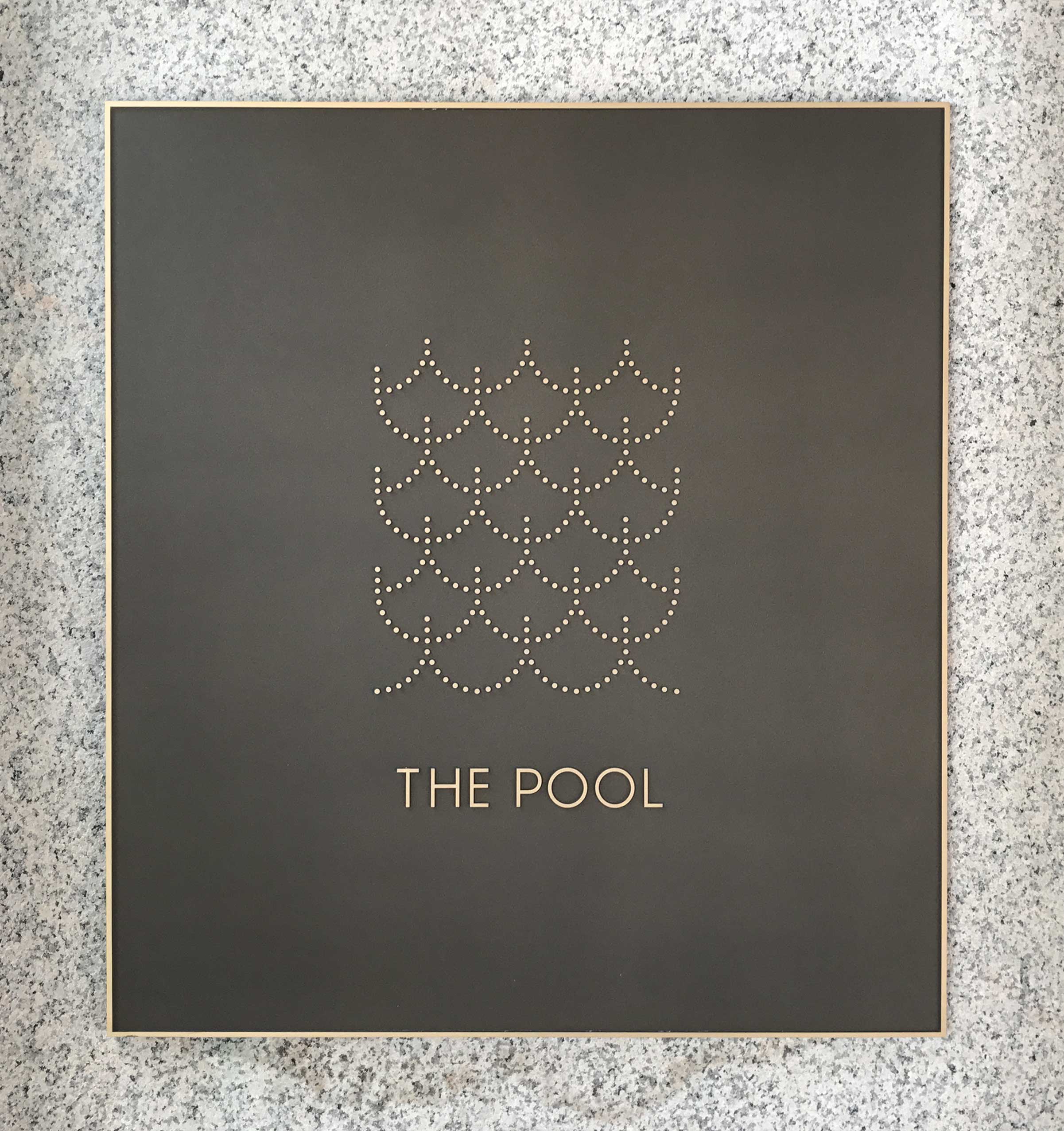 pool-plaque